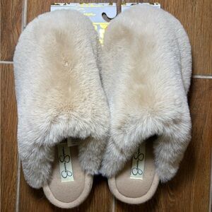 Jessica Simpson - Cozy Beige Faux Fur Slippers